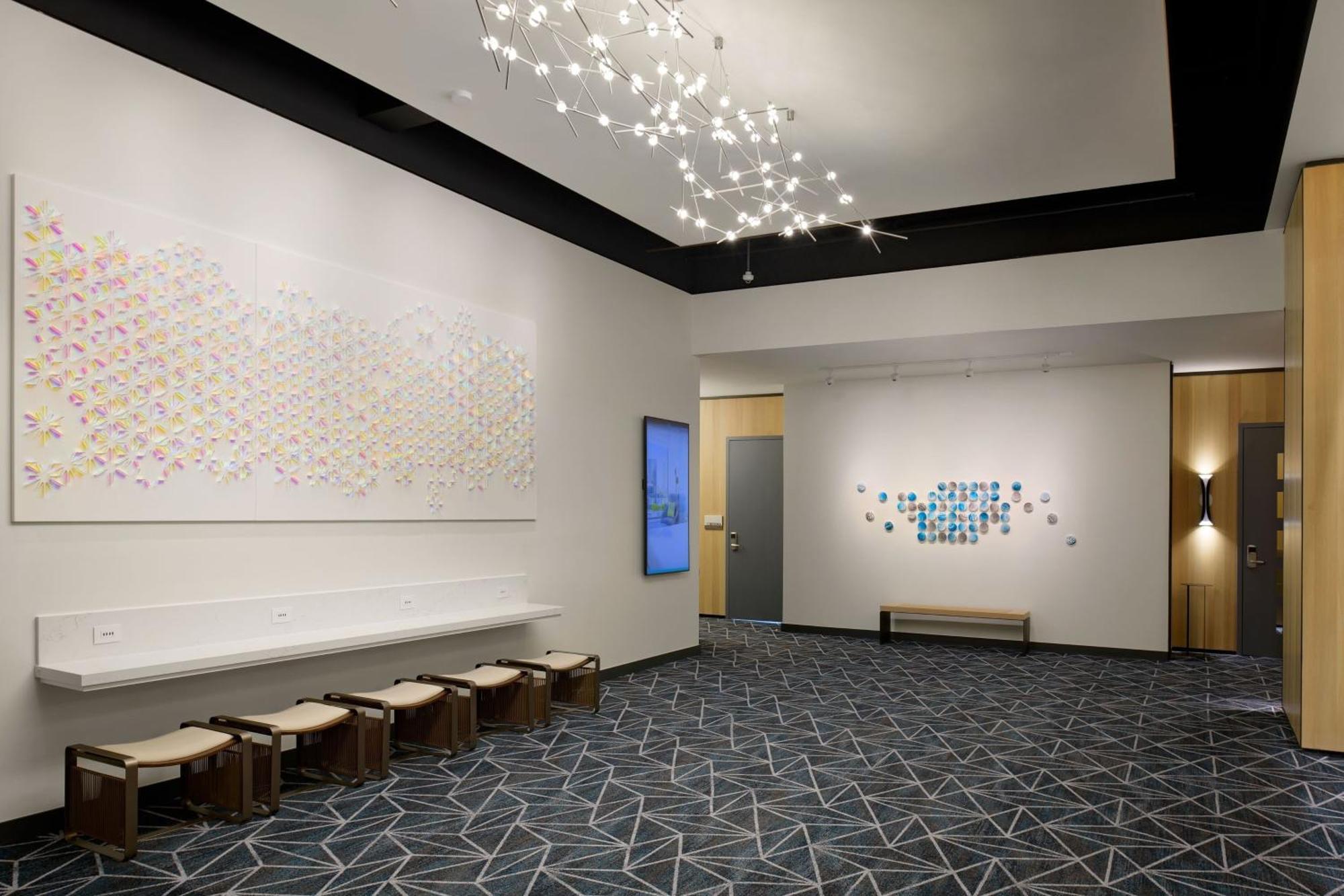 Astra Hotel, Seattle, A Tribute Portfolio Hotel By Marriott Экстерьер фото